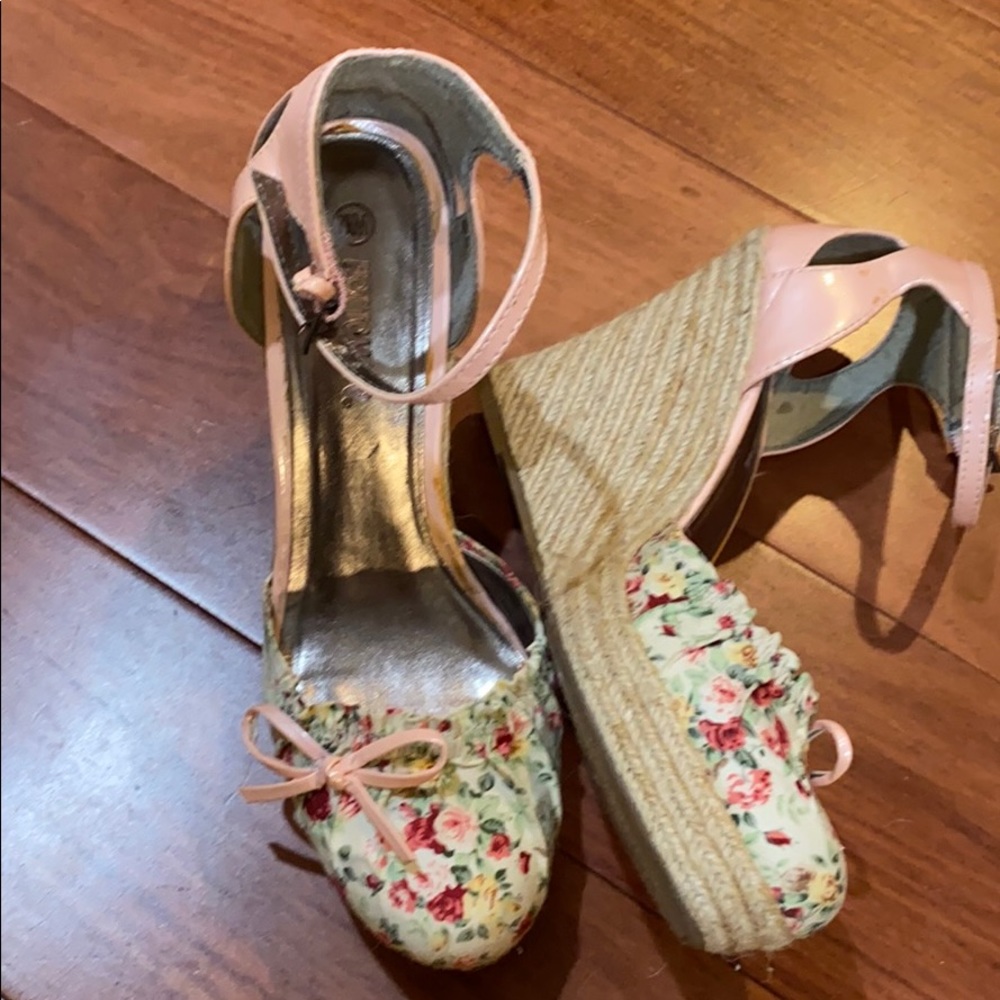 Wedges - Picture 2 of 5